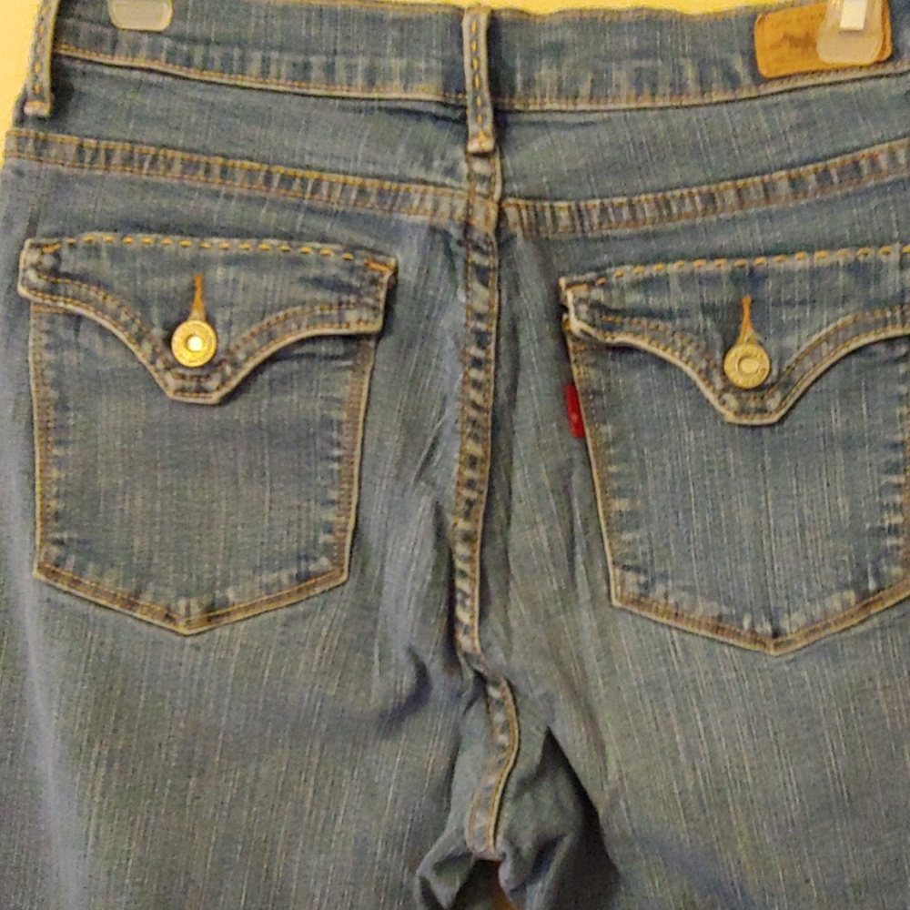 Levi's - Picture 4 of 4